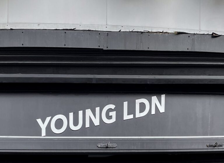 Photo Youthful Confidence