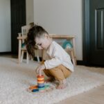Metode Montessori pe care le poți aplica acasă, fără materiale scumpe