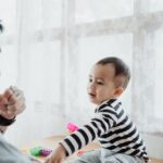 Jocuri educative recomandate pentru dezvoltarea abilităților motorii la copiii mici