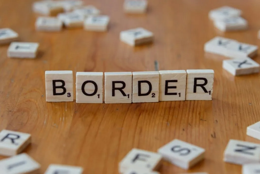 Photo boundaries and rules concepts