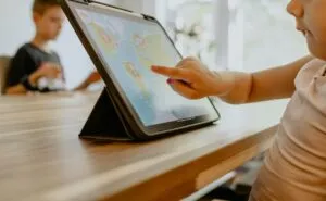 Photo children screen time management
